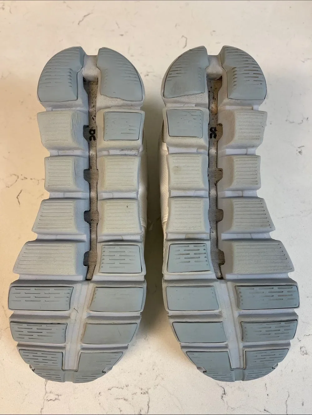 On Running ON Women’s Cloud 5 'White Chambray' Size 10 Style # 59 98886